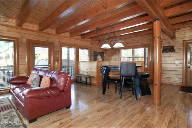 2087 Kerr Rd, Sevierville, TN 37876