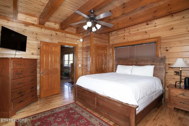 2087 Kerr Rd, Sevierville, TN 37876