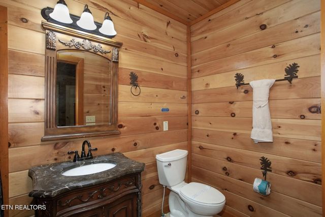 2087 Kerr Rd, Sevierville, TN 37876