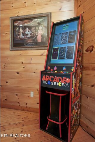 2087 Kerr Rd, Sevierville, TN 37876