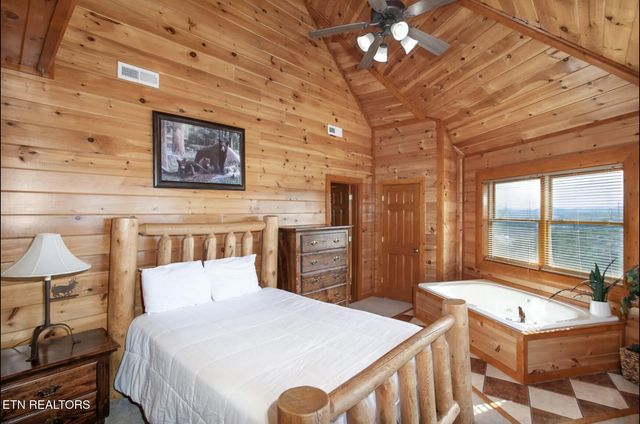 2087 Kerr Rd, Sevierville, TN 37876