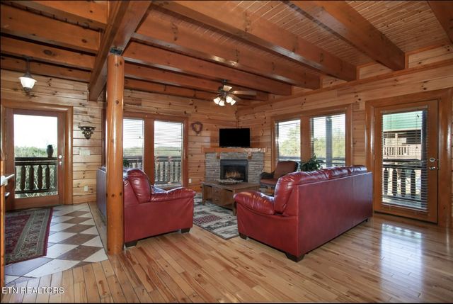 2087 Kerr Rd, Sevierville, TN 37876