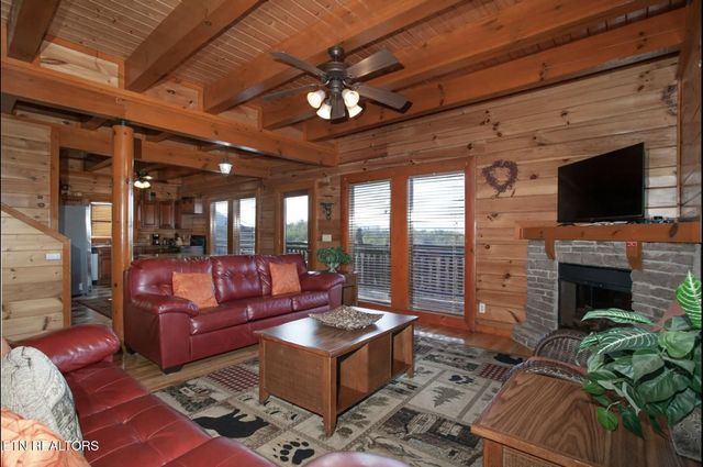 2087 Kerr Rd, Sevierville, TN 37876