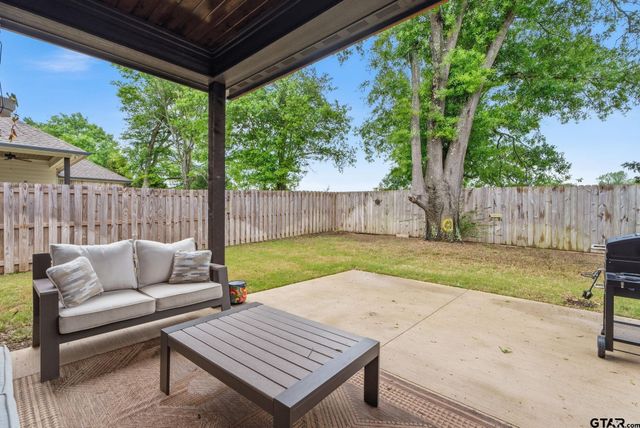 1804 Josh Dr, Whitehouse, TX 75791