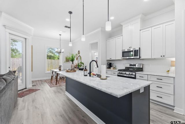1804 Josh Dr, Whitehouse, TX 75791