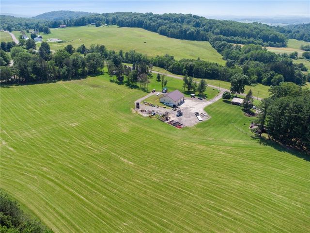 234 Ankney Hill Rd, Mt Pleasant Twp, PA 15610