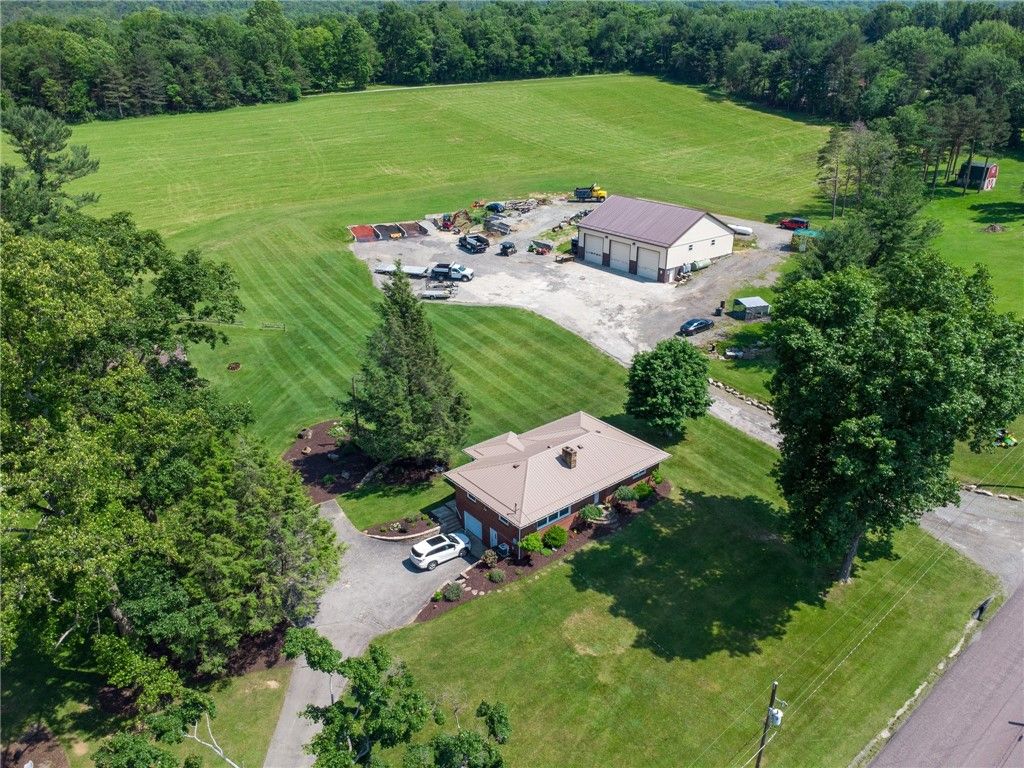 234 Ankney Hill Rd, Mt Pleasant Twp, PA 15610