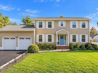 78 Henderson Road, Kendall Park, NJ 08824