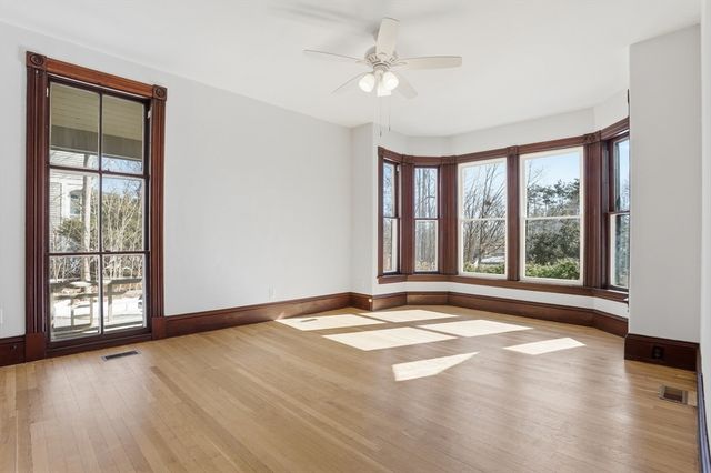 631 Massachusetts Ave 631, Acton, MA 01720