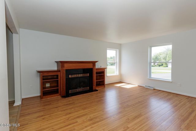 420 Helderview Drive, Altamont, NY 12009