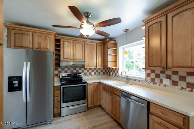 420 Helderview Drive, Altamont, NY 12009