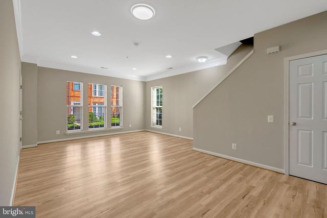 42790 LAUDER TER, Ashburn, VA 20147
