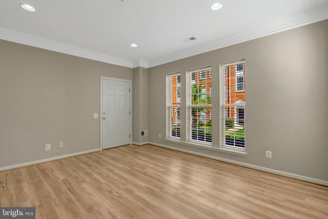 42790 LAUDER TER, Ashburn, VA 20147