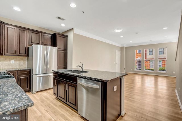 42790 LAUDER TER, Ashburn, VA 20147