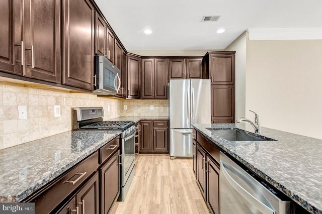 42790 LAUDER TER, Ashburn, VA 20147