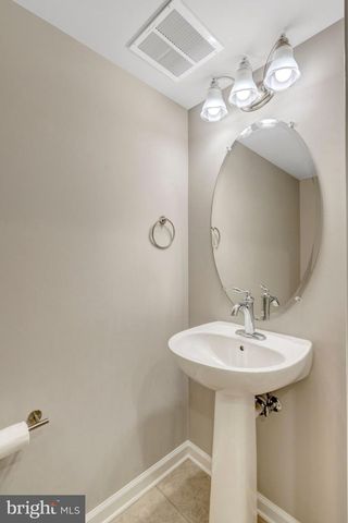 42790 LAUDER TER, Ashburn, VA 20147