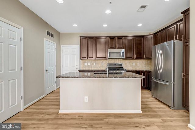 42790 LAUDER TER, Ashburn, VA 20147