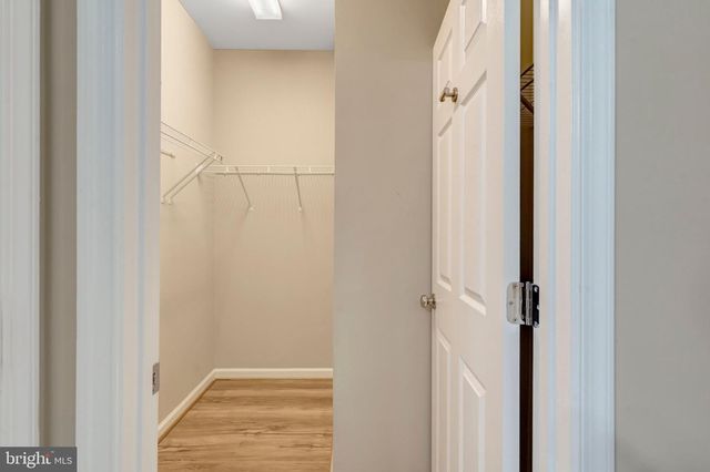 42790 LAUDER TER, Ashburn, VA 20147