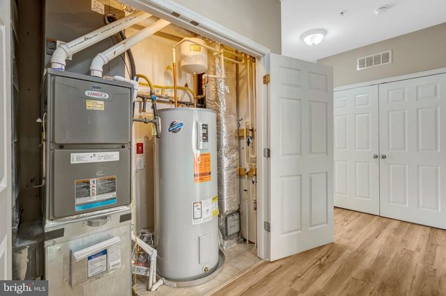42790 LAUDER TER, Ashburn, VA 20147