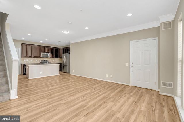 42790 LAUDER TER, Ashburn, VA 20147