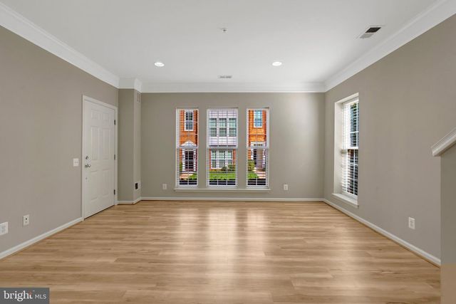 42790 LAUDER TER, Ashburn, VA 20147