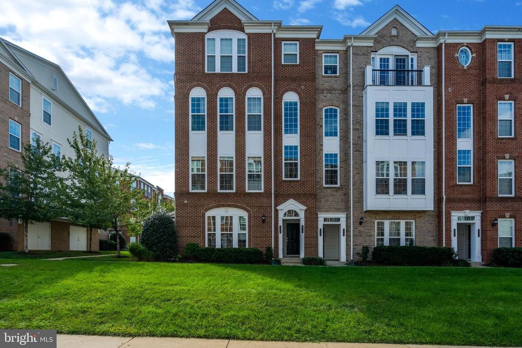 42790 LAUDER TER, Ashburn, VA 20147