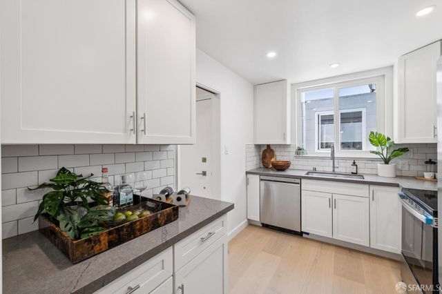 1375 18th Avenue 4, San Francisco, CA 94122