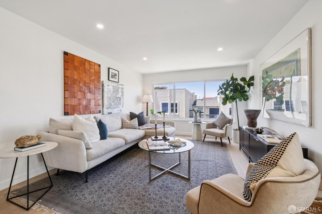 1375 18th Avenue 4, San Francisco, CA 94122