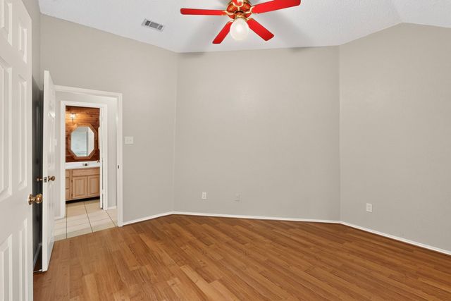 1239 Rivercrest Drive, Mesquite, TX 75181