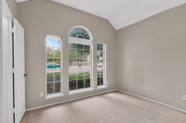 1239 Rivercrest Drive, Mesquite, TX 75181