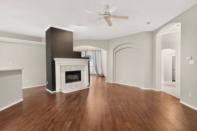 1239 Rivercrest Drive, Mesquite, TX 75181