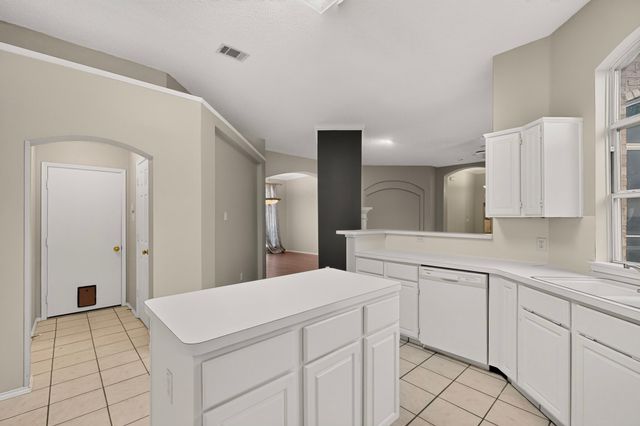 1239 Rivercrest Drive, Mesquite, TX 75181
