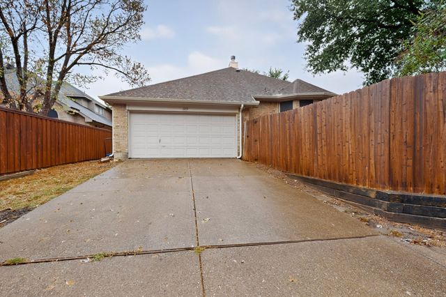 1239 Rivercrest Drive, Mesquite, TX 75181