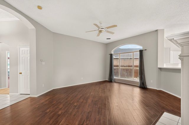 1239 Rivercrest Drive, Mesquite, TX 75181