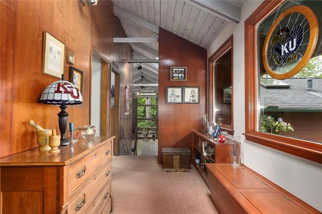 8728 Meadow Lane, Leawood, KS 66206