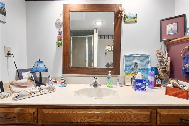 8728 Meadow Lane, Leawood, KS 66206