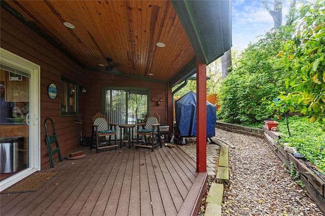 8728 Meadow Lane, Leawood, KS 66206
