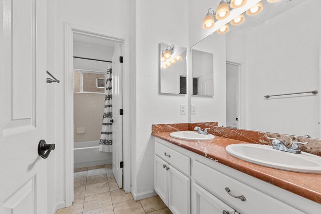 1818 N Bend Dr, Sacramento, CA 95835