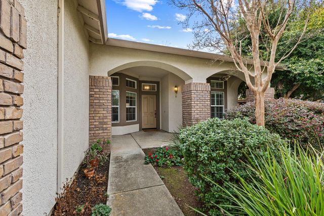 1818 N Bend Dr, Sacramento, CA 95835