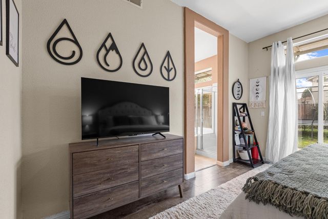 1818 N Bend Dr, Sacramento, CA 95835