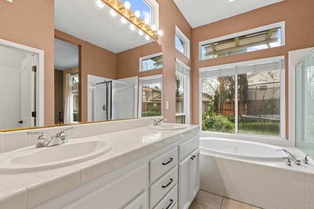 1818 N Bend Dr, Sacramento, CA 95835