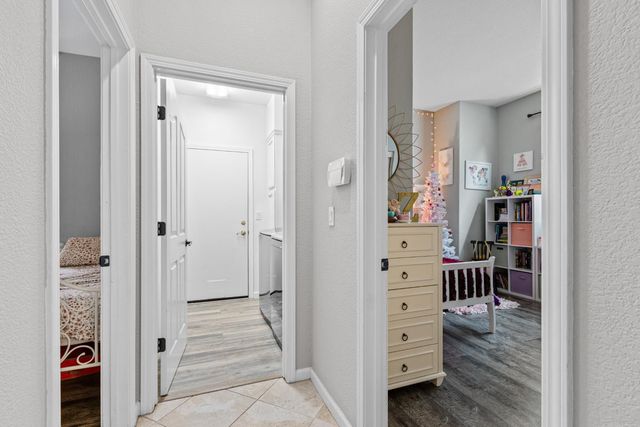 1818 N Bend Dr, Sacramento, CA 95835