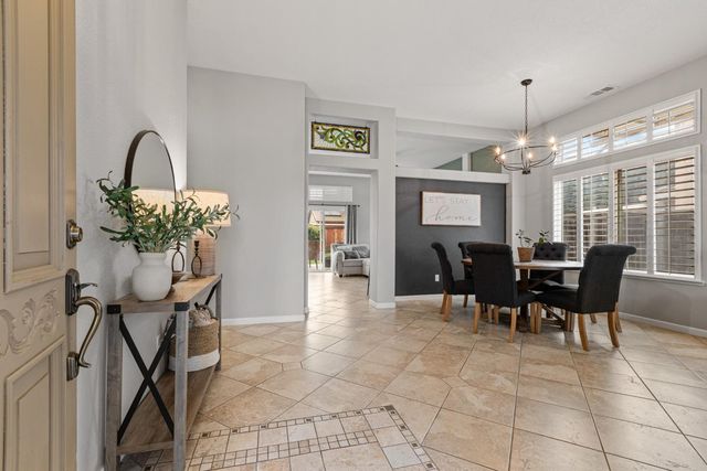 1818 N Bend Dr, Sacramento, CA 95835