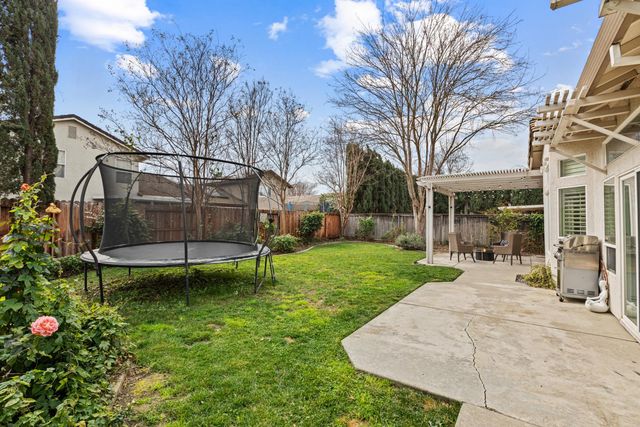 1818 N Bend Dr, Sacramento, CA 95835