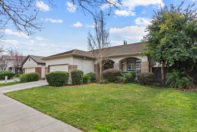1818 N Bend Dr, Sacramento, CA 95835