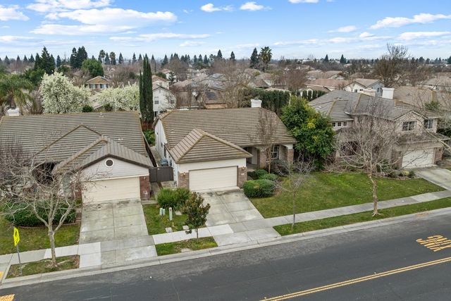 1818 N Bend Dr, Sacramento, CA 95835