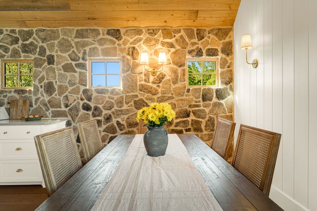 795 Tucker Rd, Dickson, TN 37055