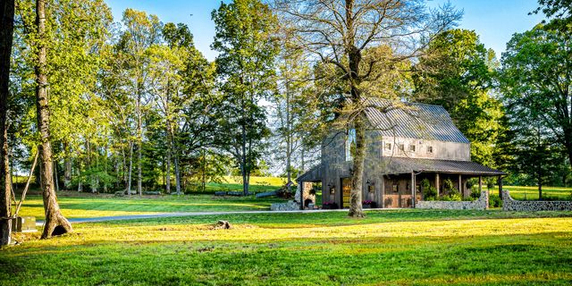 795 Tucker Rd, Dickson, TN 37055