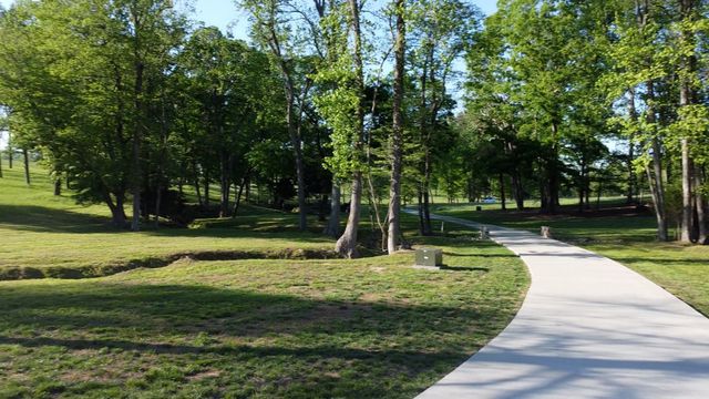 795 Tucker Rd, Dickson, TN 37055