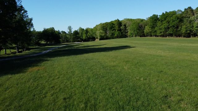 795 Tucker Rd, Dickson, TN 37055
